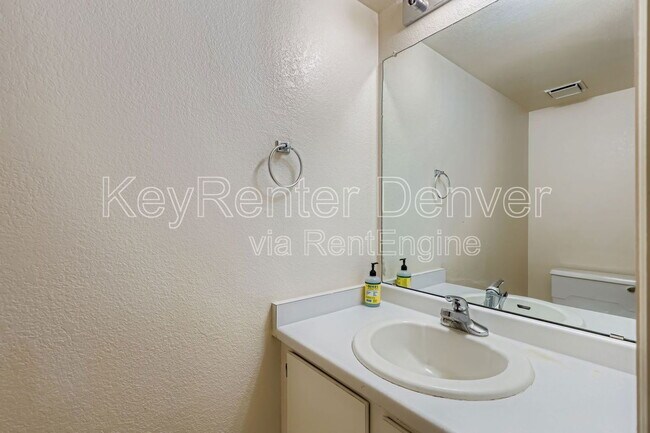 Building Photo - 12266 Ivy Ct