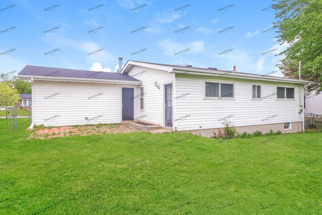 Building Photo - 4 Blackfoot Ct