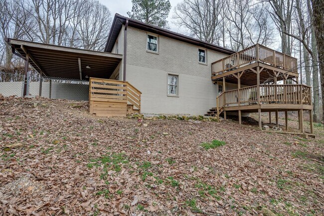 Building Photo - 514 Longview Dr