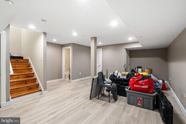 Building Photo - 2663 Amber St