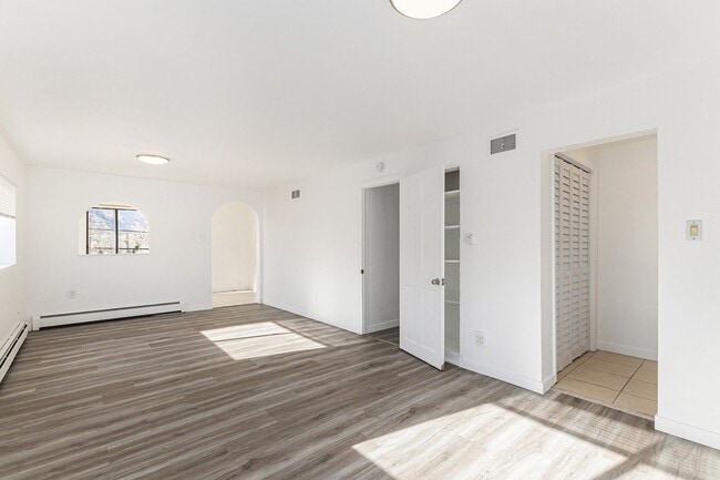 Building Photo - Large 4 bed 4 bath Home in Golden!