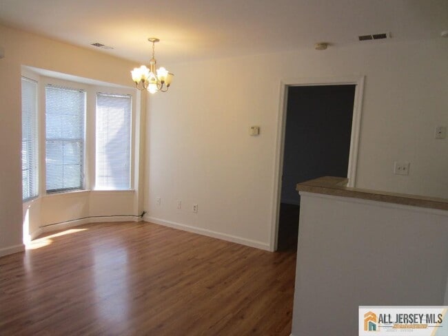 Building Photo - 46 Lear Ct