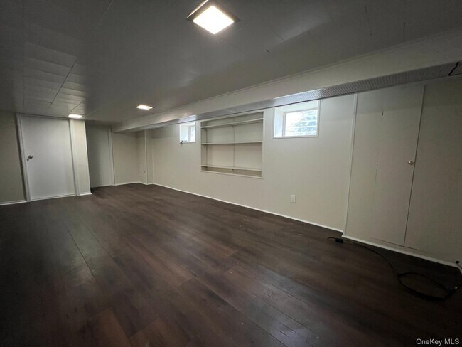 Building Photo - 84 Rockaway Pkwy