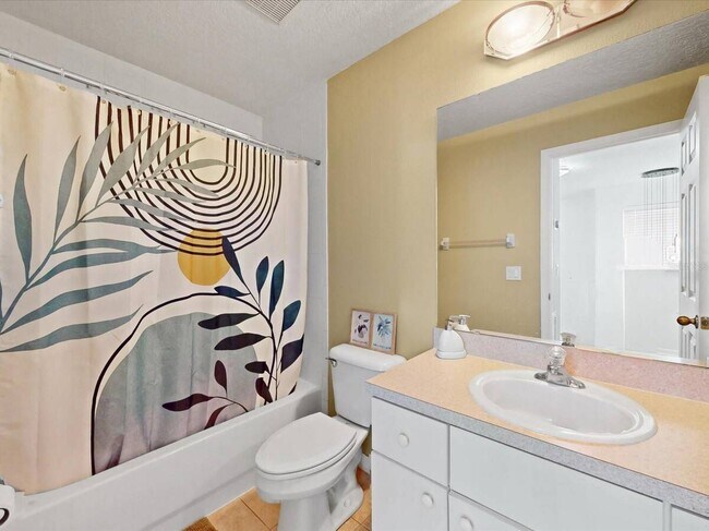 Building Photo - 1302 S Beach Cir
