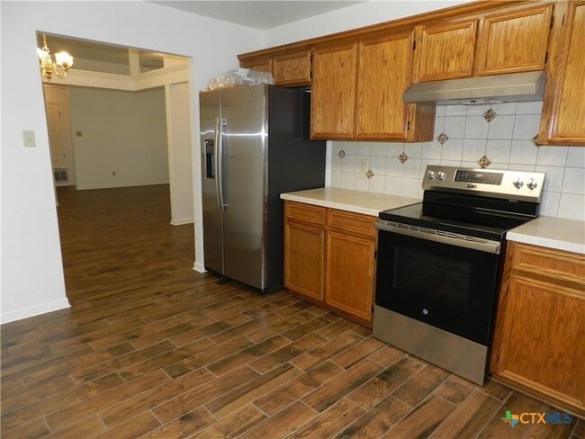 Building Photo - 1801 Thomas Ct