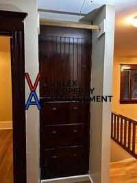 Building Photo - Welcome to your newly remodeled 2-bedroom, 1-bathroom apartment in beautiful Clarks Summit, PA