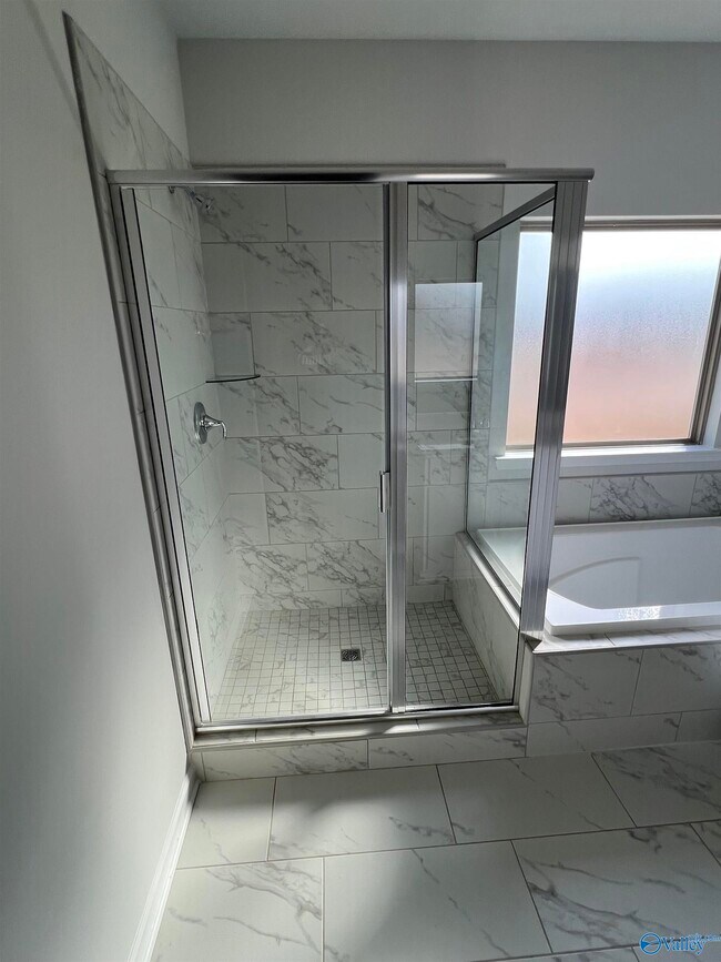 Building Photo - 184 Little Britain St