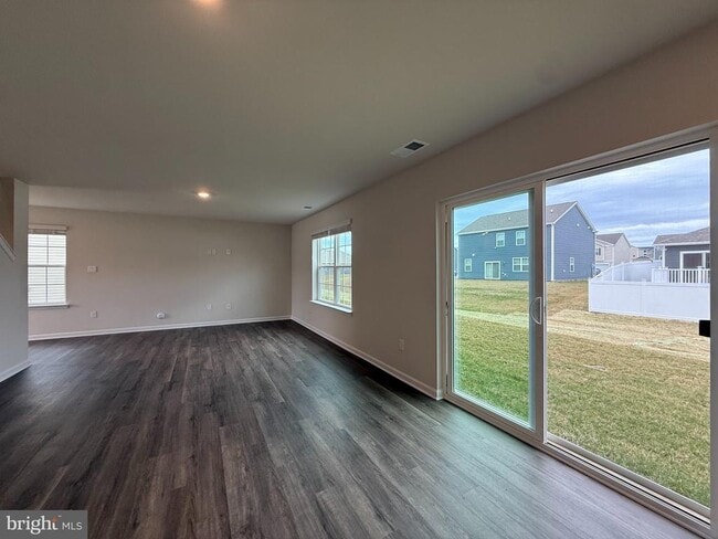 Building Photo - 345 Anconas Blvd