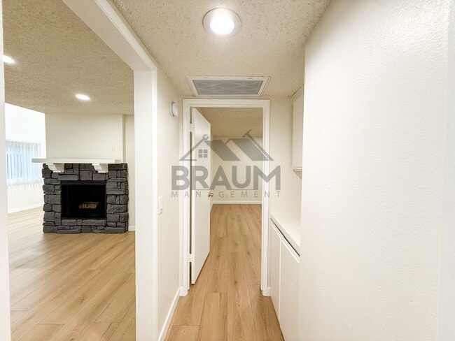 Building Photo - 13347 Victory Blvd