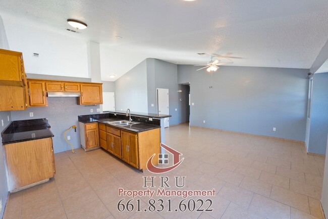 Building Photo - SW- 3 bed/ 2 bath house