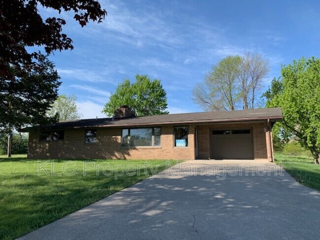 Building Photo - 36093 Tabor Rd