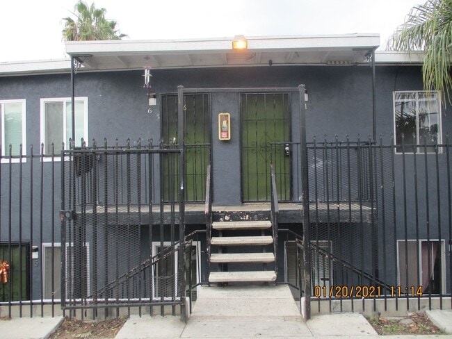 Building Photo - 1048 &amp; 1100 E Ave.