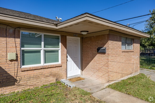 Minden Square Apartments - Minden Square Condos