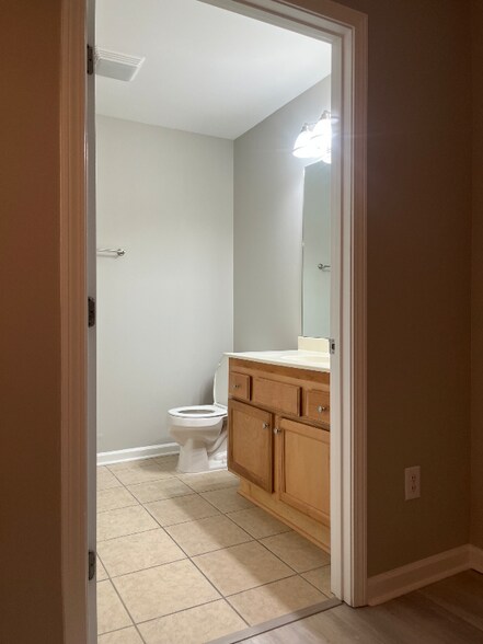 Building Photo - 138 Cambridge Dr