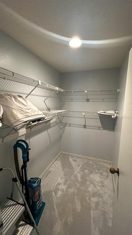 Building Photo - 1635 Royal Palm Dr S