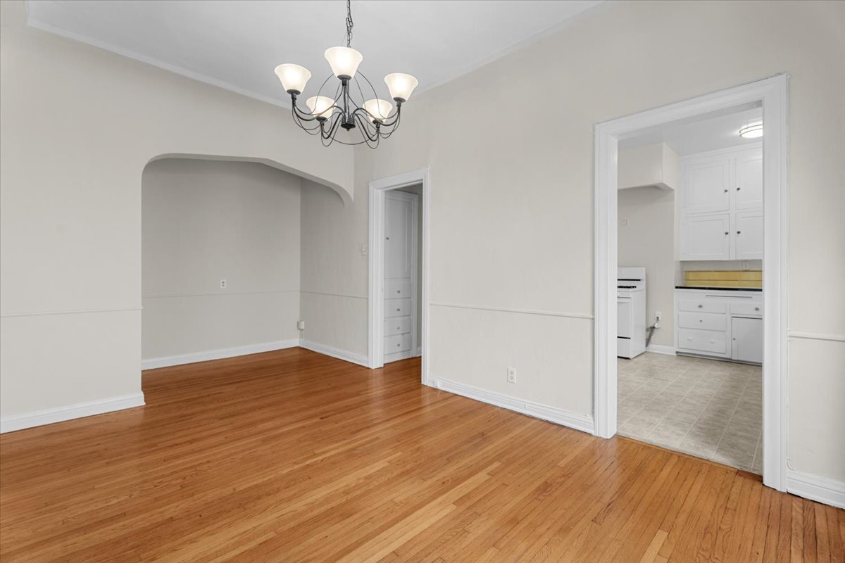Building Photo - 429 N Gardner St