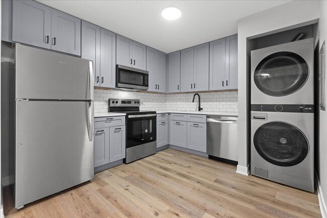 Primary Photo - 1000 E Orchard St
