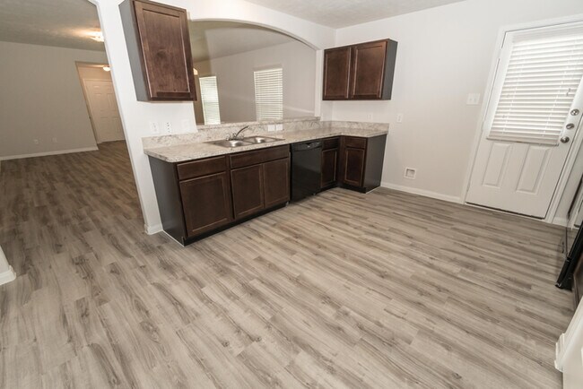Building Photo - 5514 Rocky Trail Dr