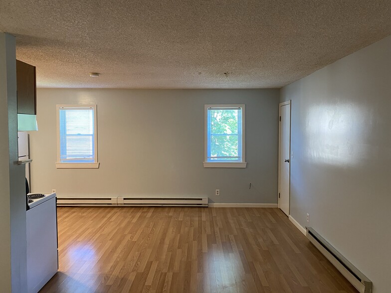 Apt 2N - 89 S Lake Ave