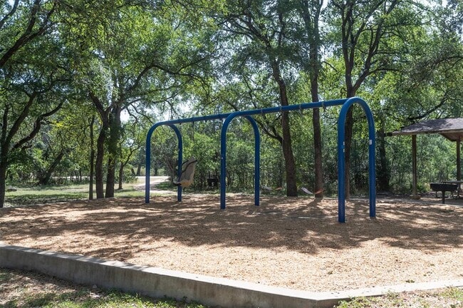 Building Photo - 11610 Big Trail