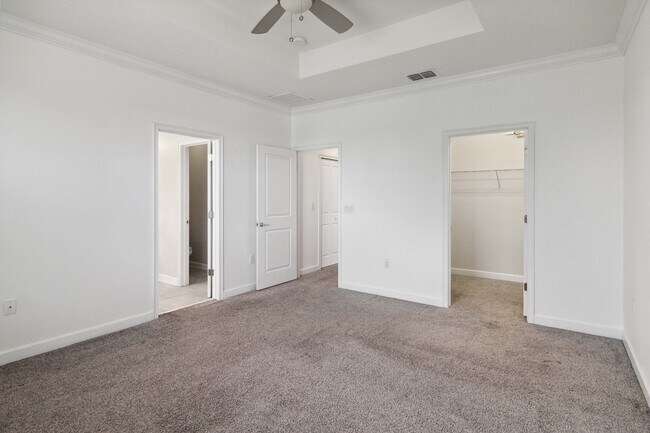 Building Photo - 1318 Royal St. George Blvd