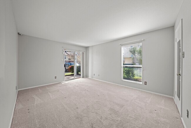 Building Photo - 14555 Wunderlich Dr