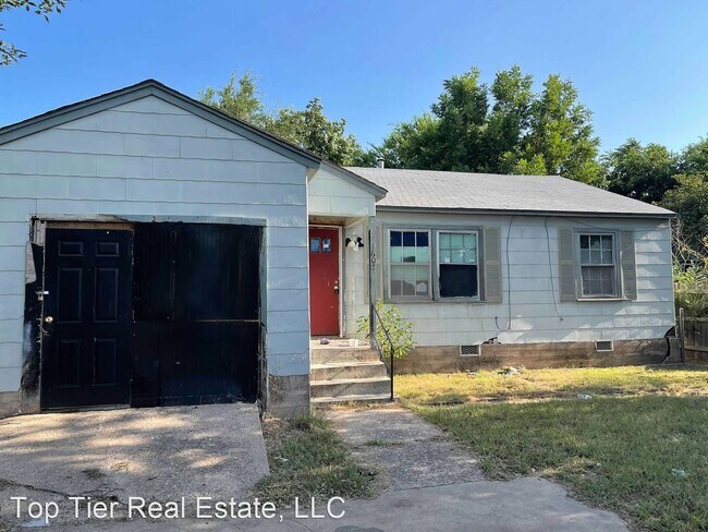 Primary Photo - 3 br, 1 bath House - 1607 SW F Ave