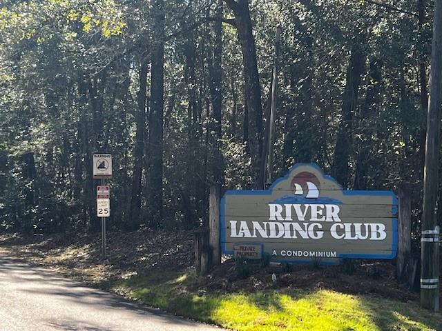 Building Photo - 207 Riverbend Dr