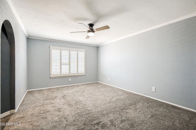 Building Photo - 6821 Pearl Ridge Dr