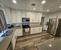 Building Photo - Charming 3-Bedroom Home in the Heart of La...