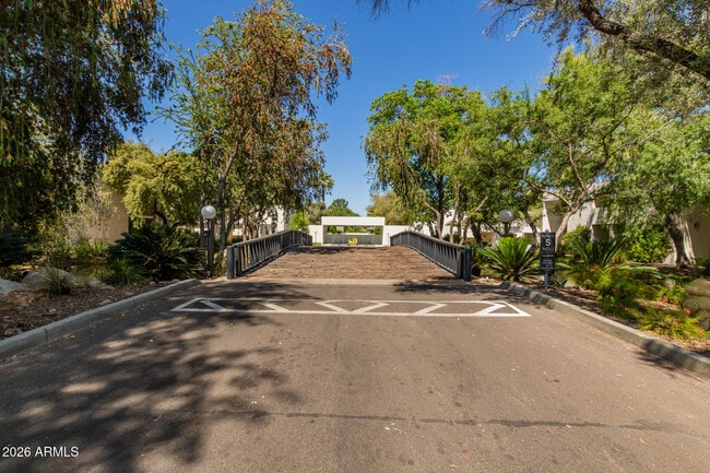 Building Photo - 4656 N 40th St