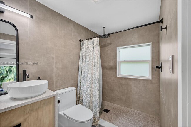 Building Photo - 11324 Palm Tree Ln