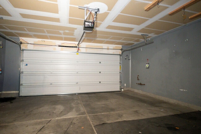 Building Photo - 8910 W Marble Light Ave