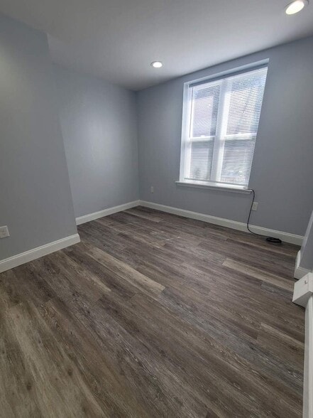 bedroom 1 - 3219 Hamilton St