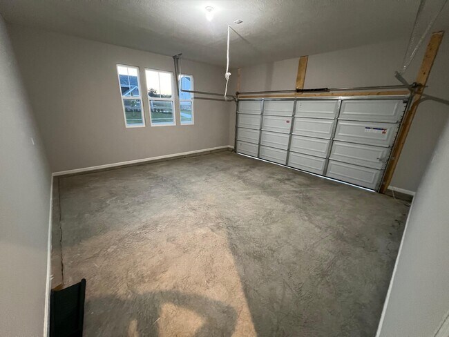 Building Photo - 6976 Briarcliff Ct