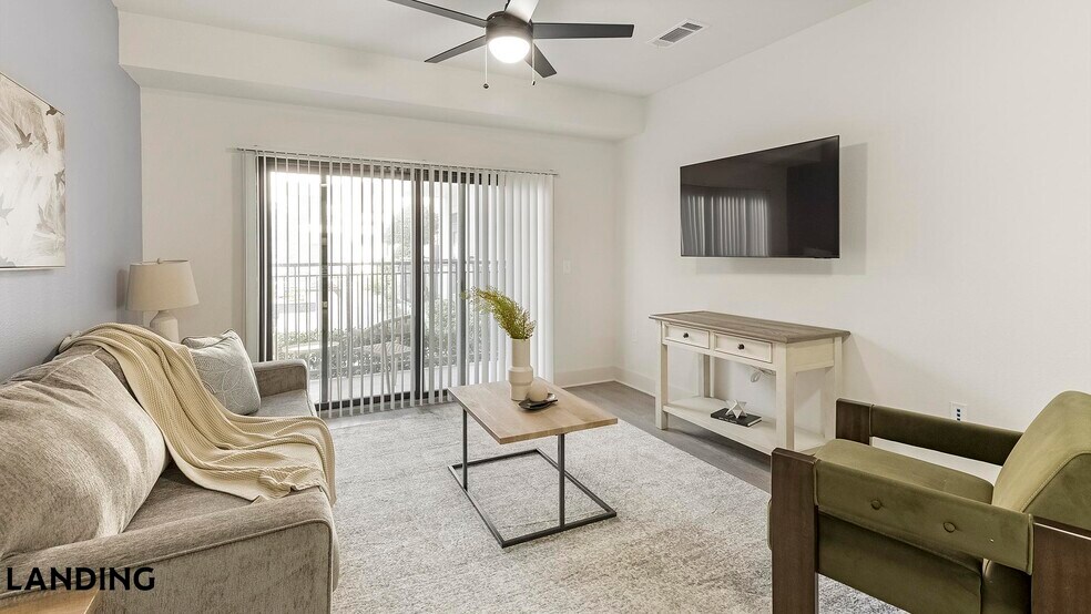 Building Photo - 15777 Quorum Dr