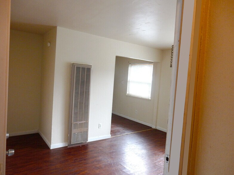 Building Photo - 2237 33rd St