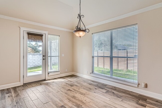 Building Photo - 6609 Carrington Dr