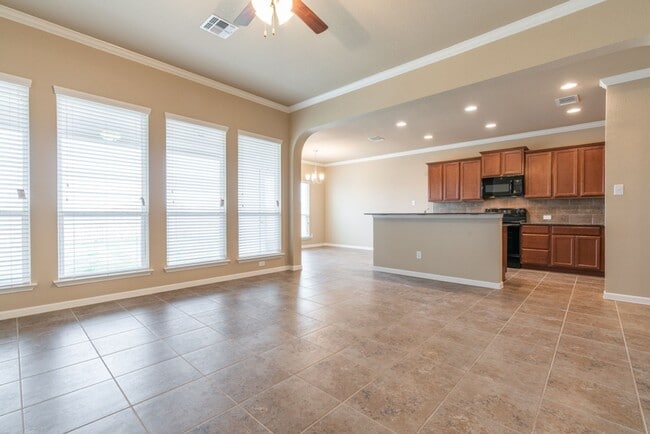 Building Photo - 711 Dunford Dr