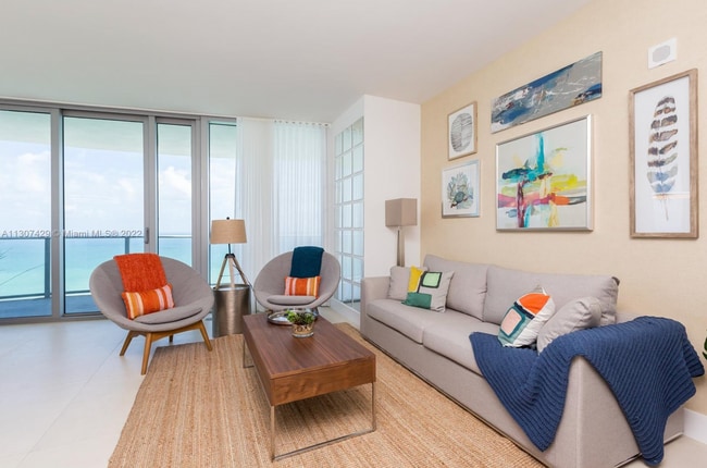 Building Photo - Season Rent at Hyde Beach 2/2