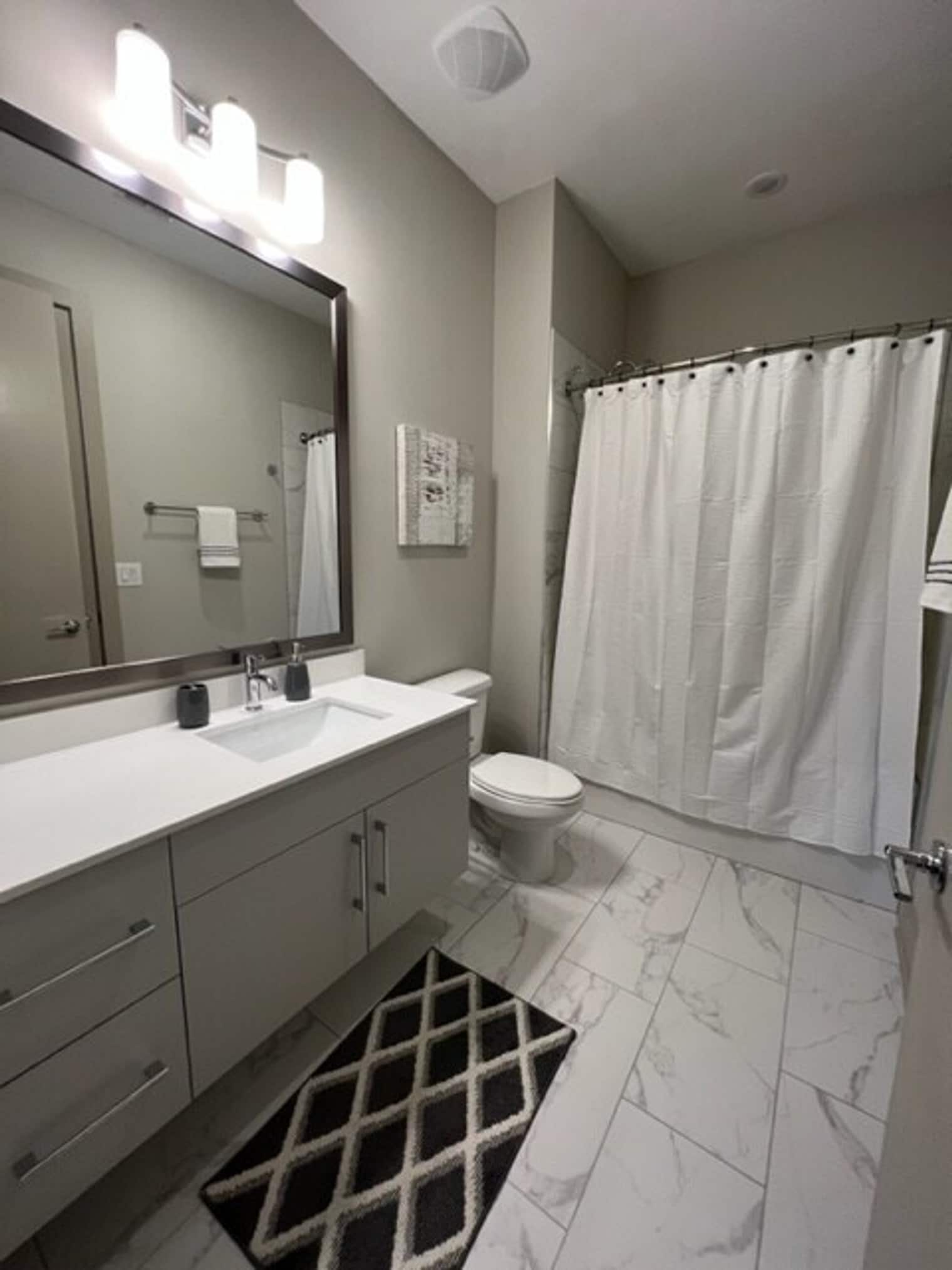 Building Photo - 3158 Stillhouse Creek Dr