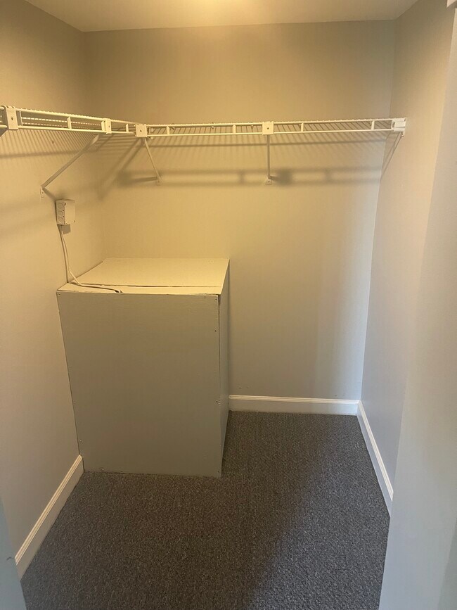 Building Photo - 235 6th St NW