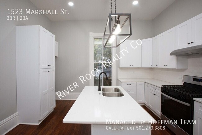 Building Photo - 1523 Marshall St