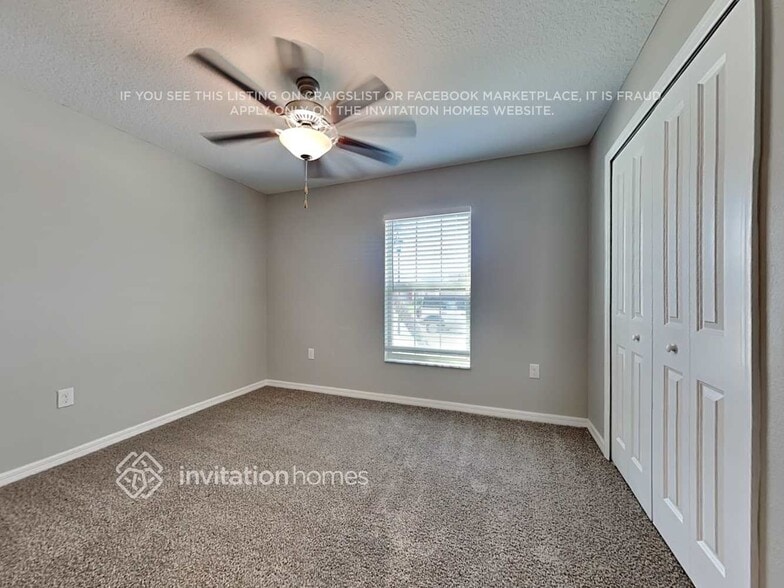 Building Photo - 1524 Blue Rose Dr