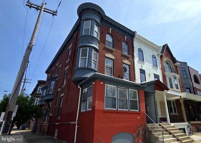 Building Photo - 1543 N 33rd St
