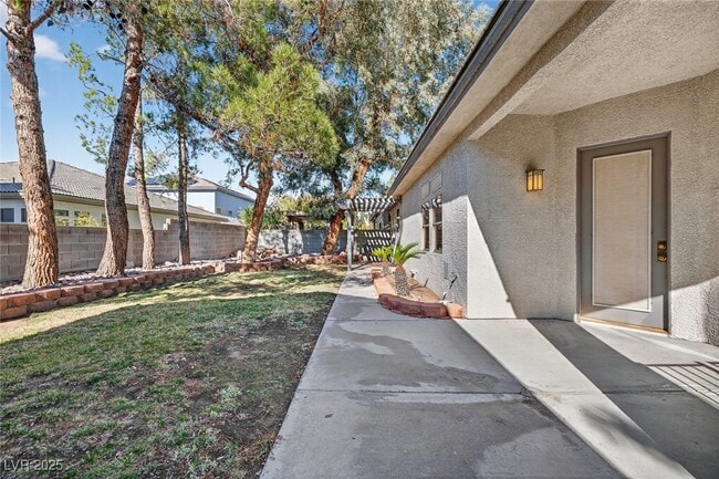 Building Photo - 3769 Erva St