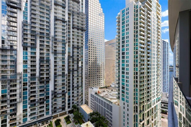 Building Photo - 300 Biscayne Blvd Way
