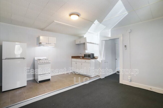 Building Photo - 13628 Pennsylvania Ave