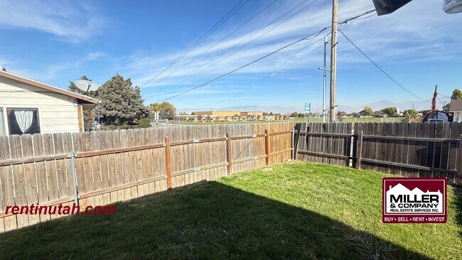 Building Photo - 4812 W Westpoint Dr