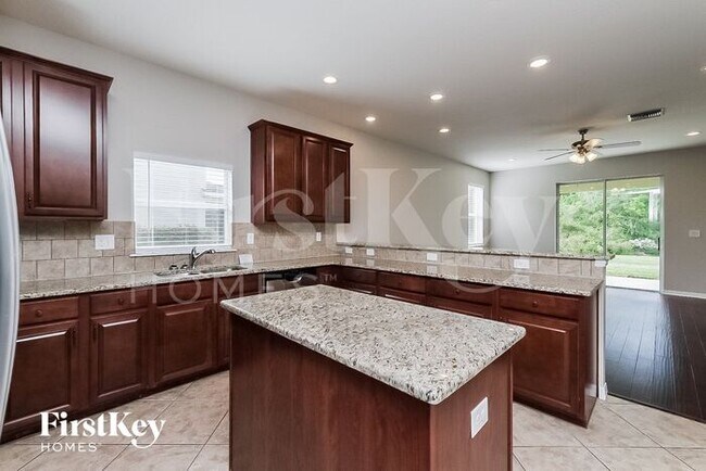 Building Photo - 23960 San Giovanni Dr